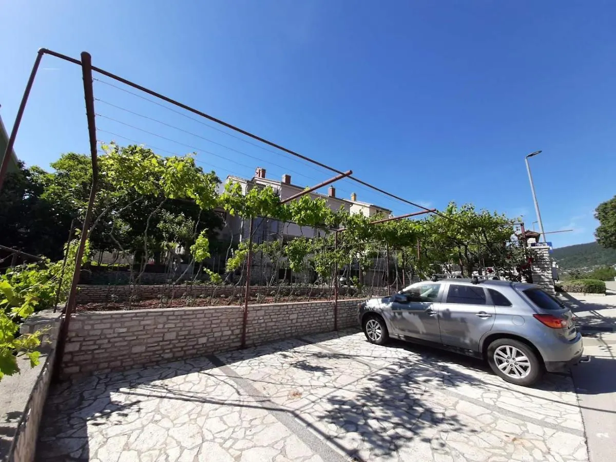 Apartments Renato Muzic Cres