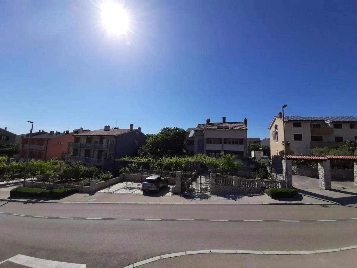 Apartments Renato Muzic Cres