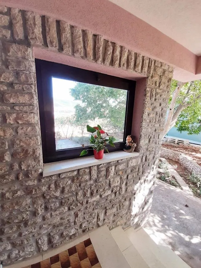 Apartments Renato Muzic Cres 0*,  Croazia