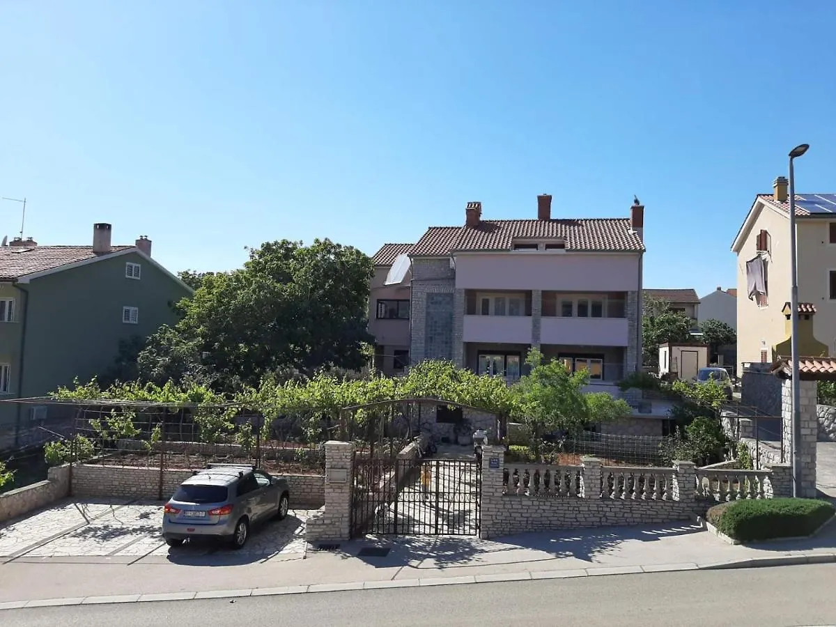 Apartments Renato Muzic Cres