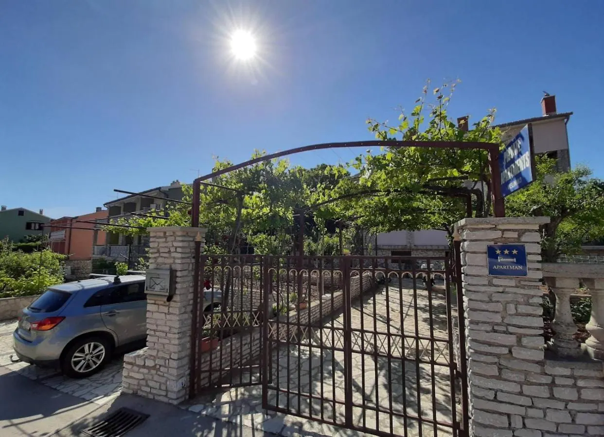 Apartments Renato Muzic Cres